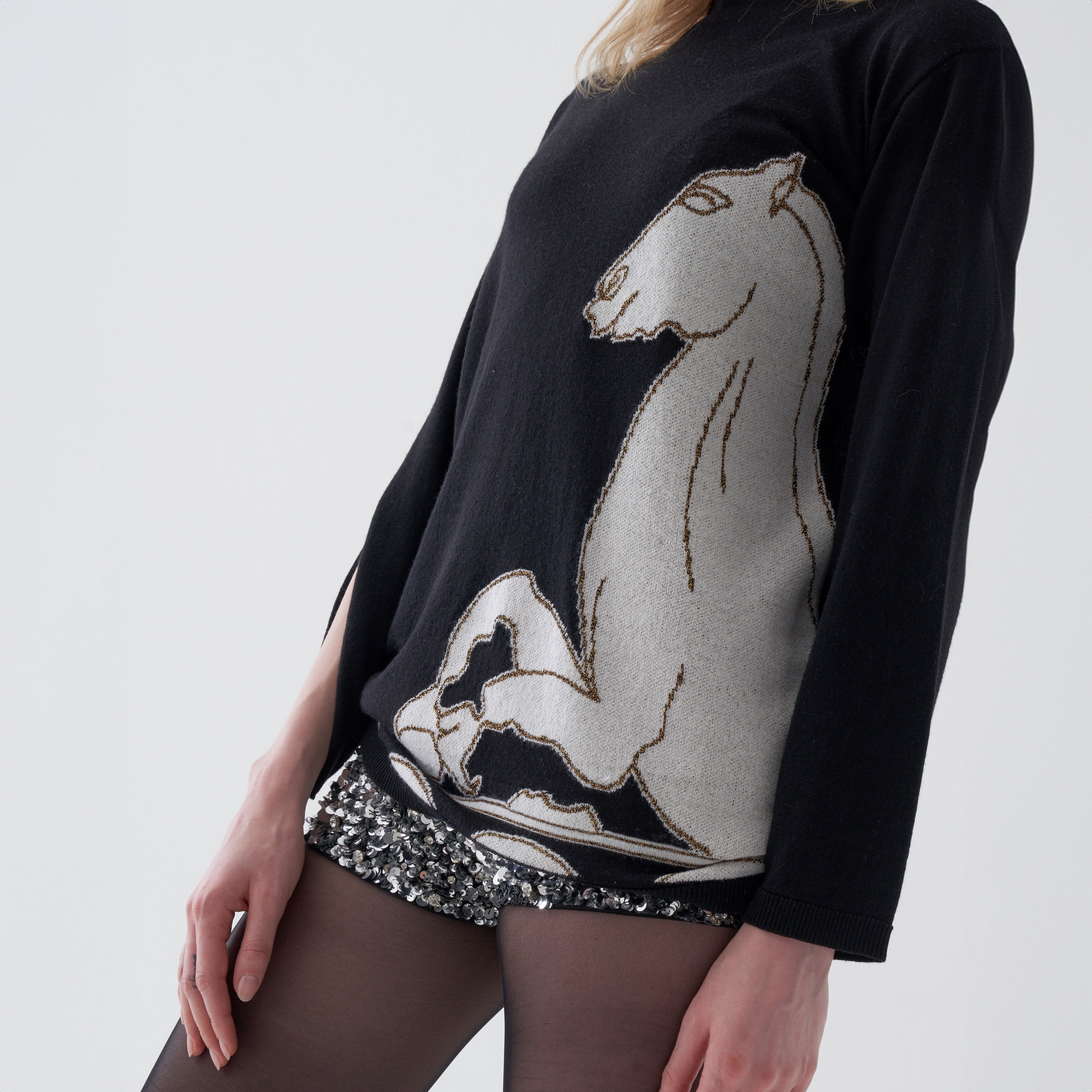 Thomas - asymmetrical top with horse inlay